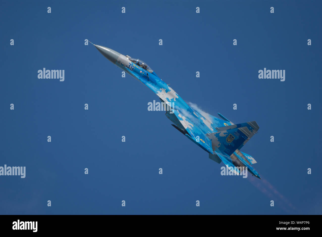 Su27 flanker hi-res stock photography and images - Alamy