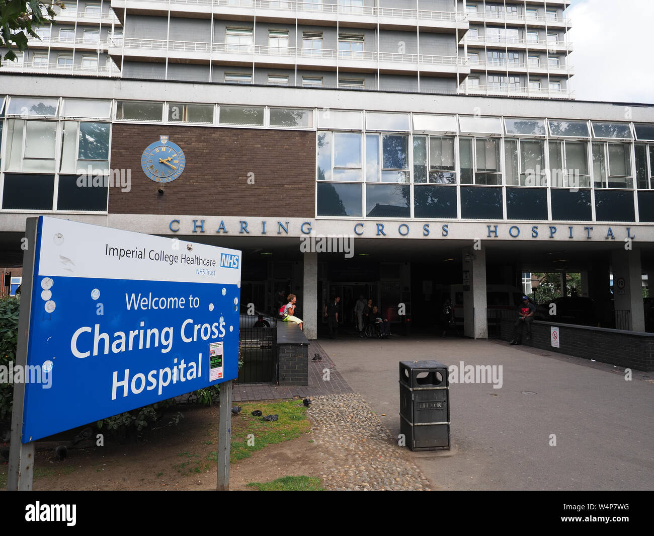 Charing cross hospital hires stock photography and images Alamy