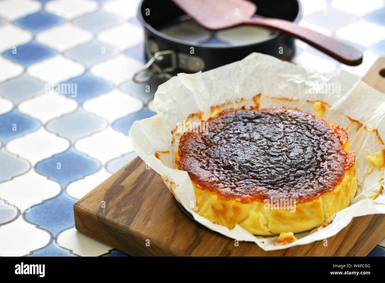 homemade basque burnt cheesecake, spanish bar dessert Stock Photo Alamy