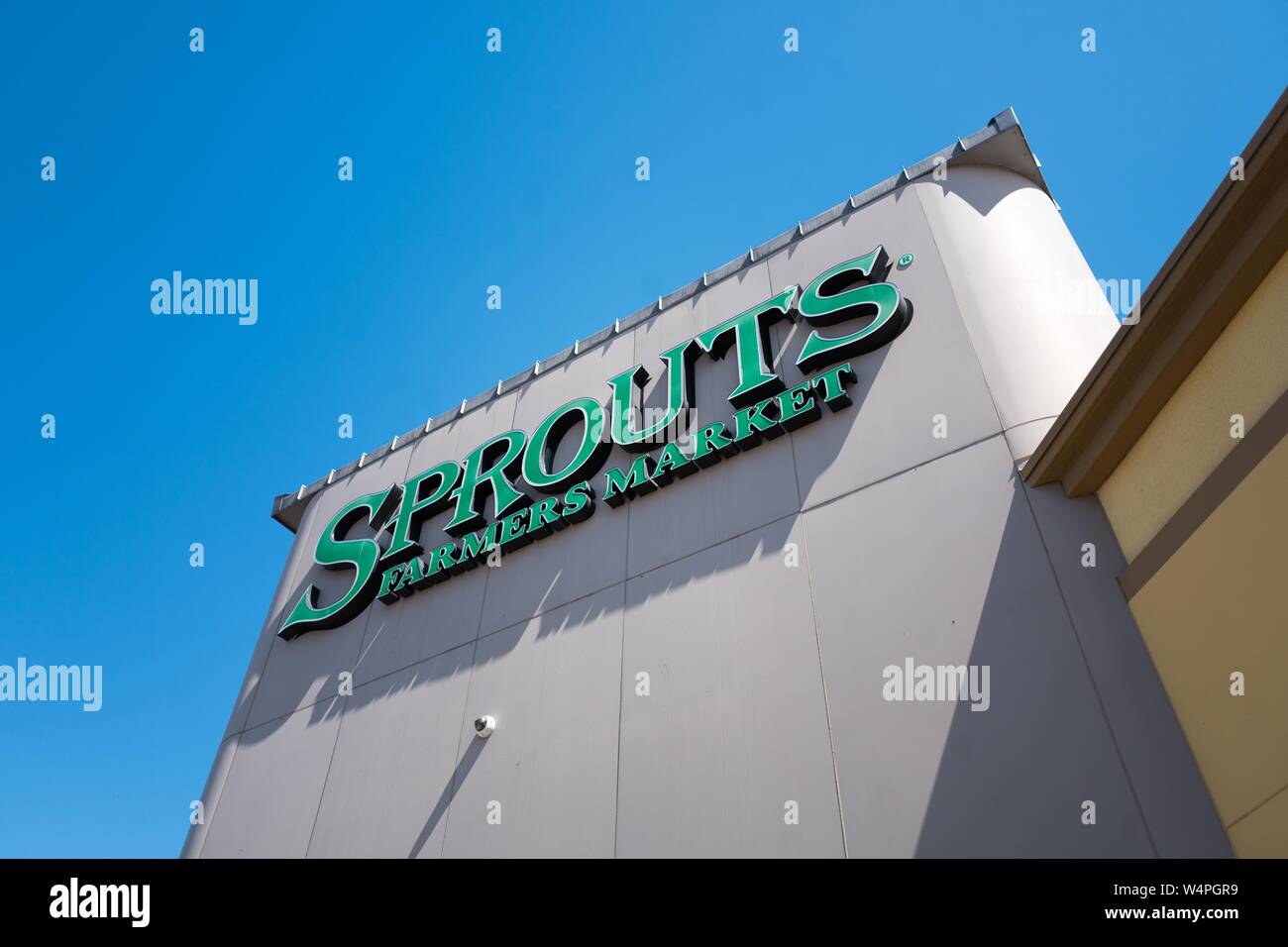 Low-angle view of sign for Sprout's Farmers Market, a health food grocery chain on a sunny day in Dublin, California, September 7, 2018. () Stock Photo