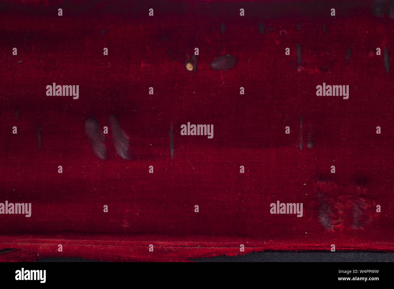 Red velvet texture hi-res stock photography and images - Alamy