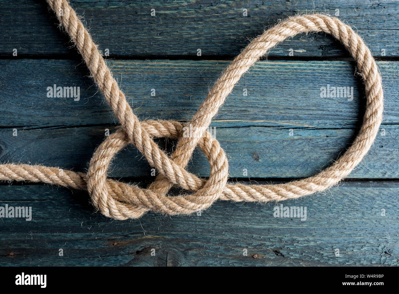 Lariat Loop Knot. Rope node Stock Photo - Alamy