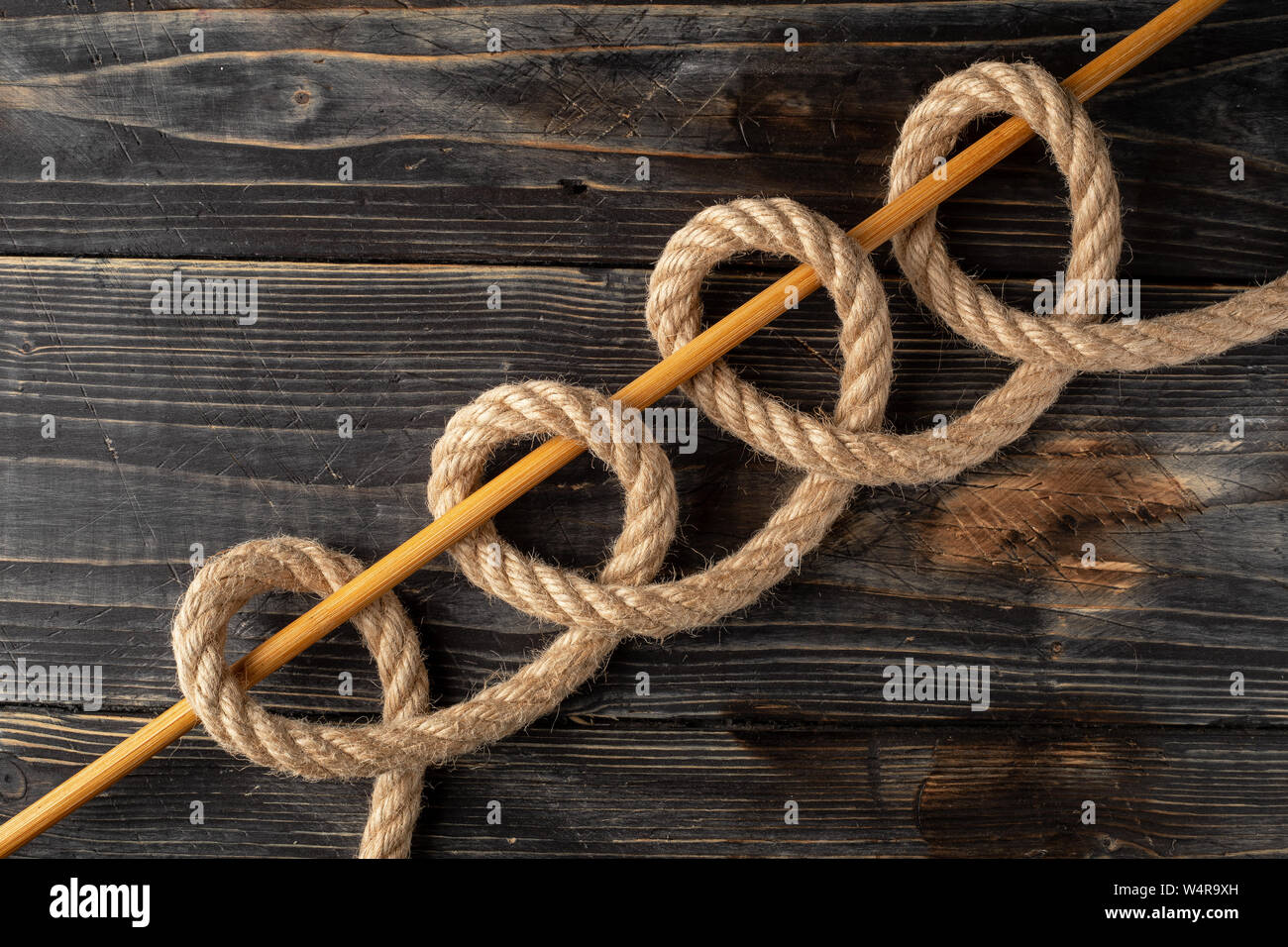 Chain Hitch Knot. Rope node Stock Photo - Alamy