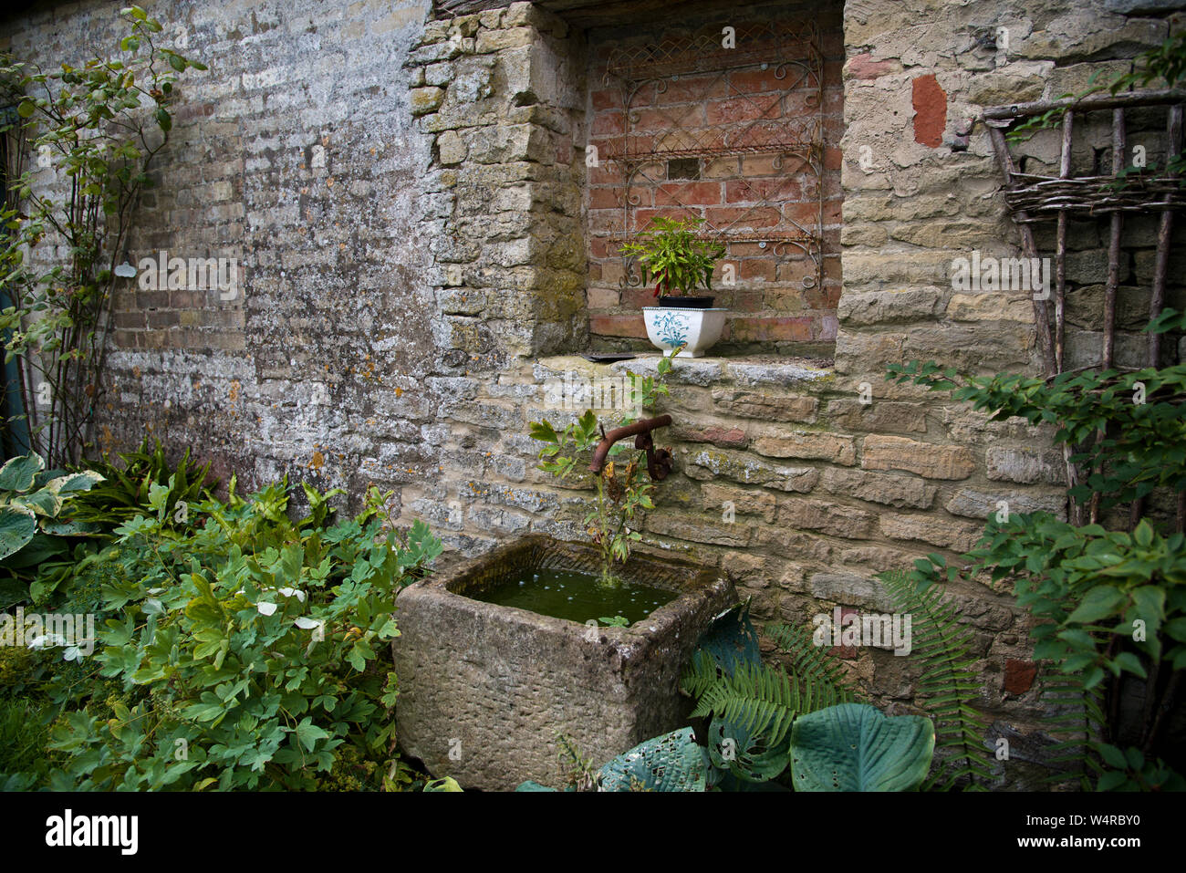 ornamental water feature Stock Photo Alamy