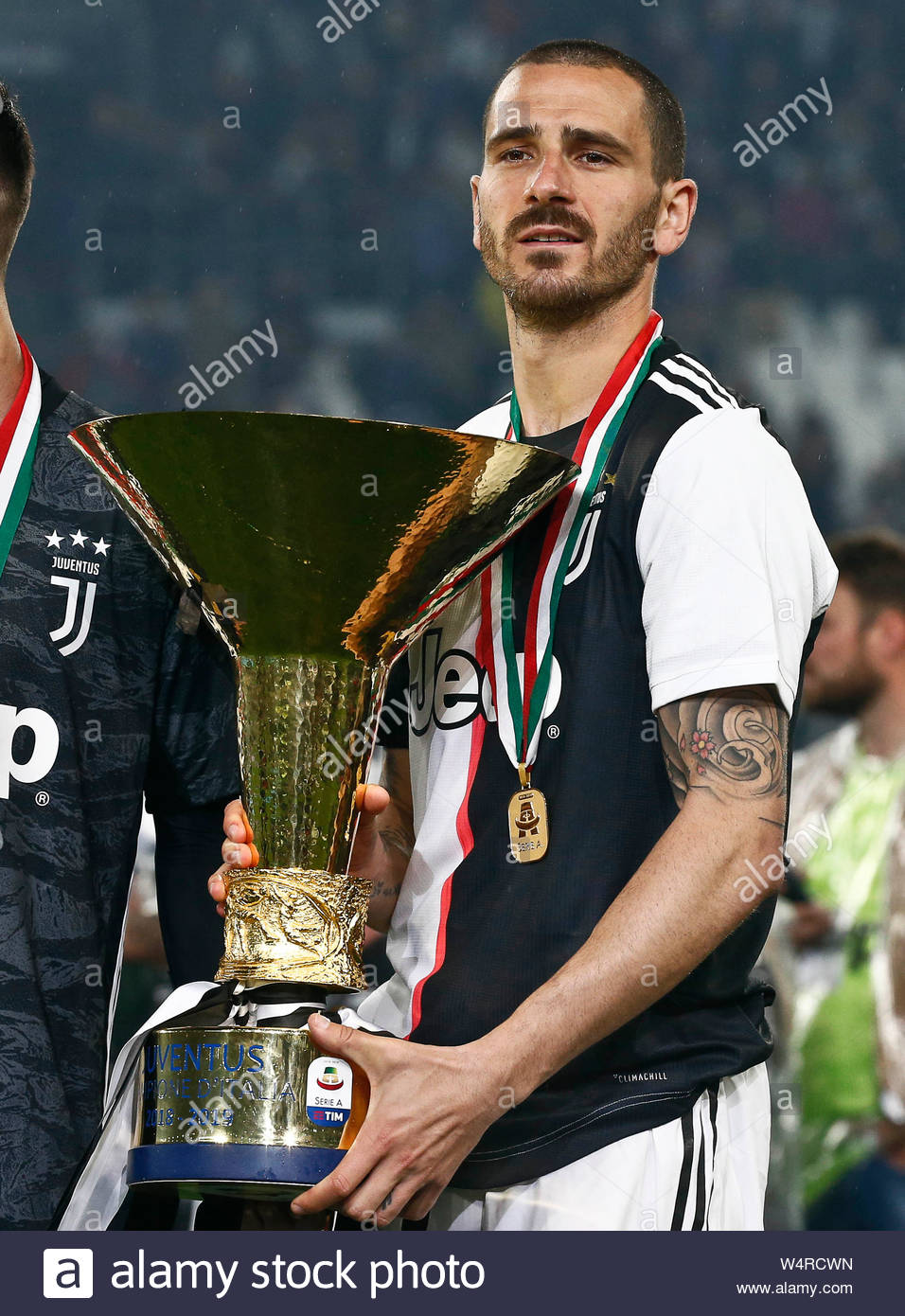 Leonardo Bonucci Juventus Atalanta Premiazione E Festa Scudetto Torino 19 05 19 Stock Photo Alamy