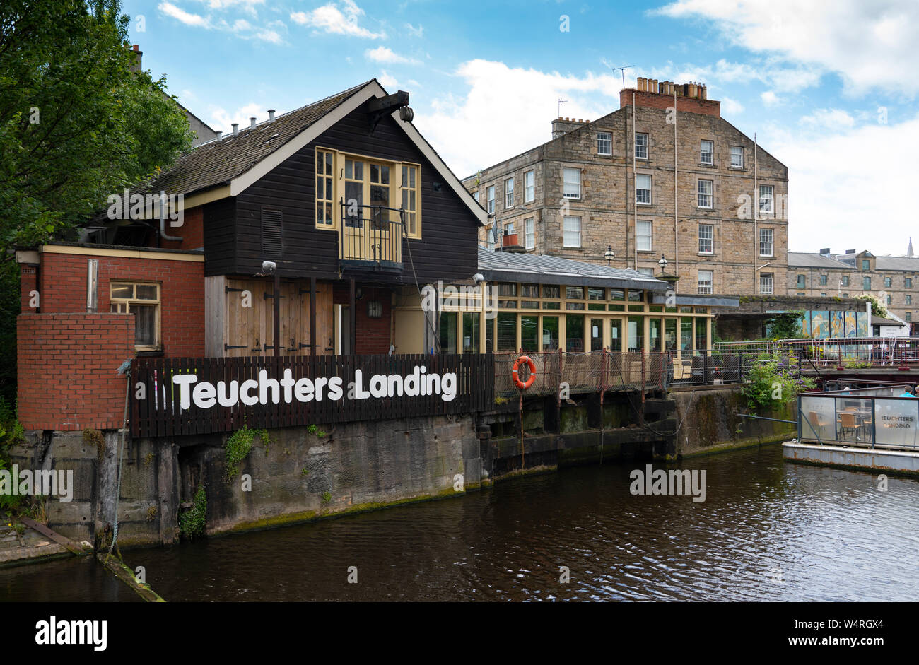 Exterior of Teuchters Landing pub in Leith, Scotland, UK Stock Photo