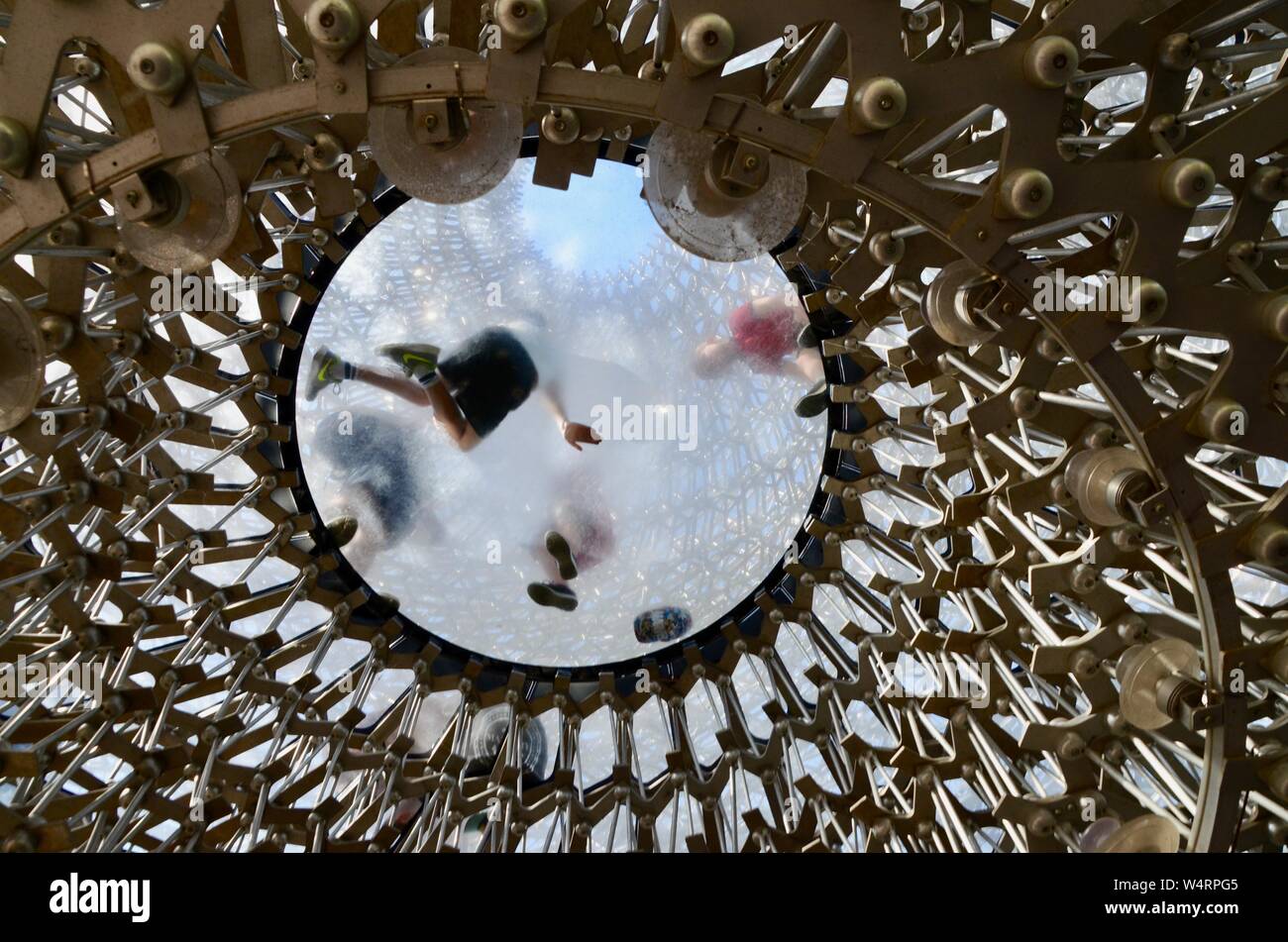 the hive contemporary art installation kew gardens royal botanic