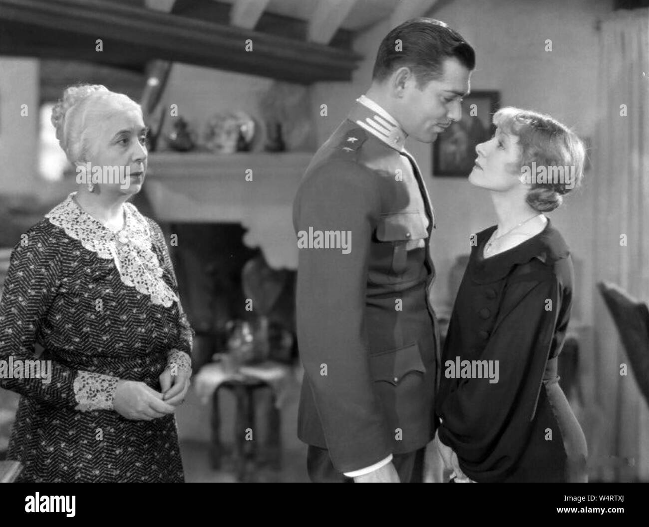 THE WHITE SISTER 1933 MGM film with Clark Gable next to Helen Hayes Stock Photo