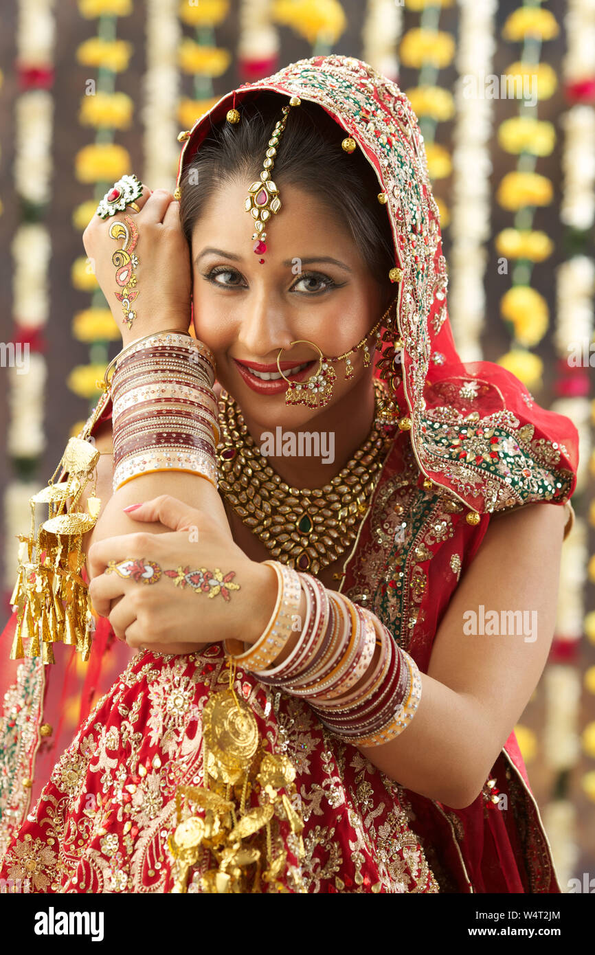 Portrait of a Punjabi bride smiling Stock Photo - Alamy