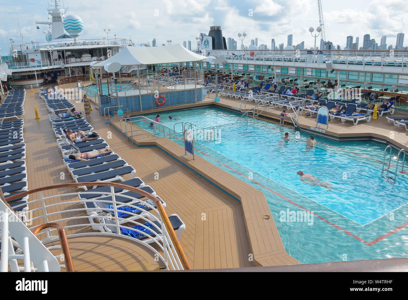 Pool on cruise ship Monarch in the port of Cartagena, Colombia, South America, Pool auf Kreuzfahrtschiff Monarch im Hafen Stock Photo