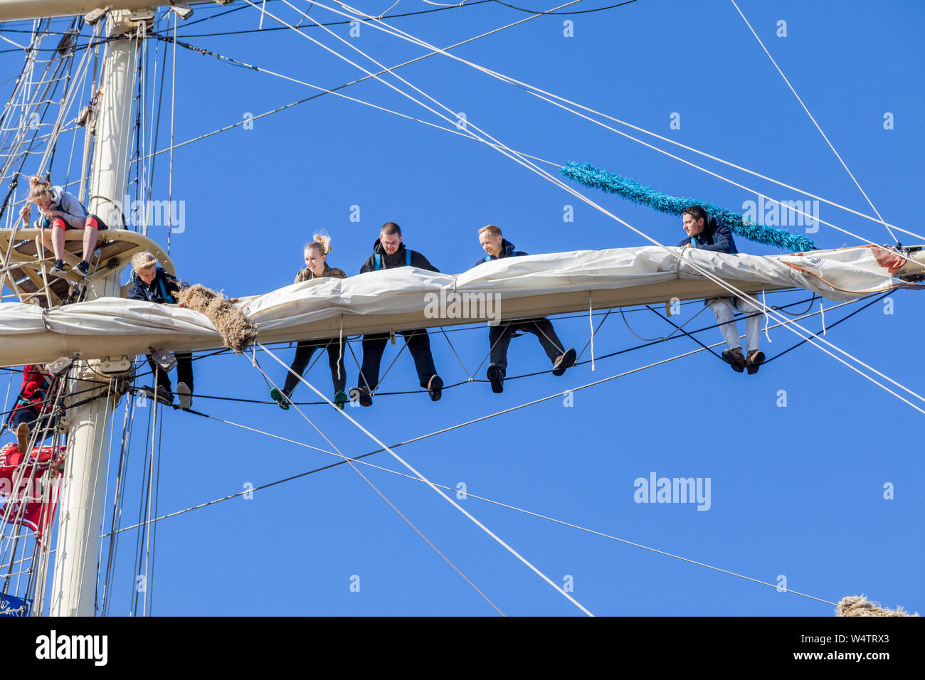 Full rigged sail training ships hi-res stock photography and images - Alamy