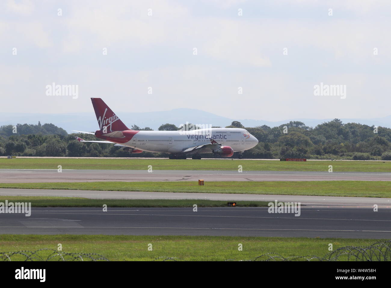 Manchester airport aviation viewing park Stock Photo - Alamy