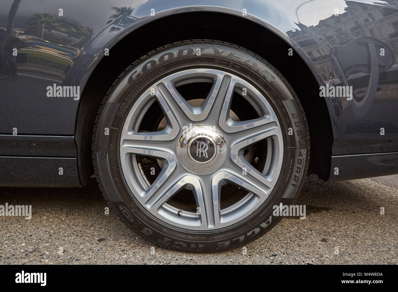 MONTE CARLO, MONACO - AUGUST 19, 2016: Rolls Royce luxury car silver ...