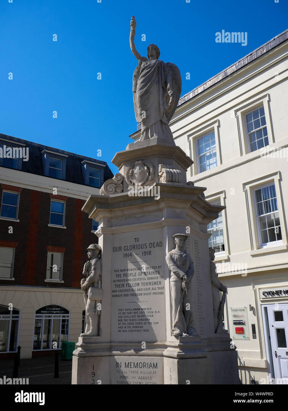 Staines-on-Thames, War Memorial, Market Square, Surrey, England, UK, GB. Stock Photo