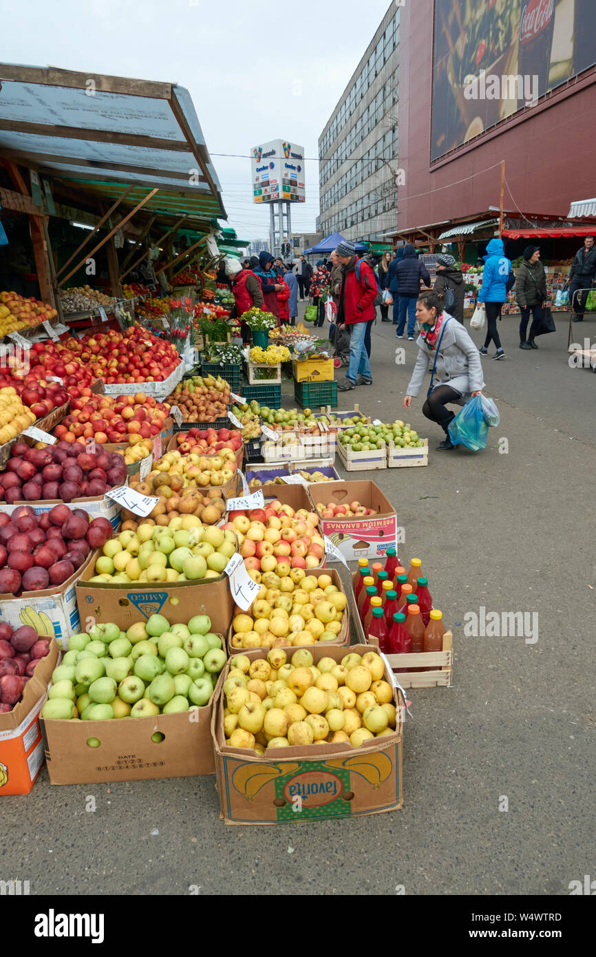 Piaţa Obor market, Bucharest, Romania Stock Photo Alamy