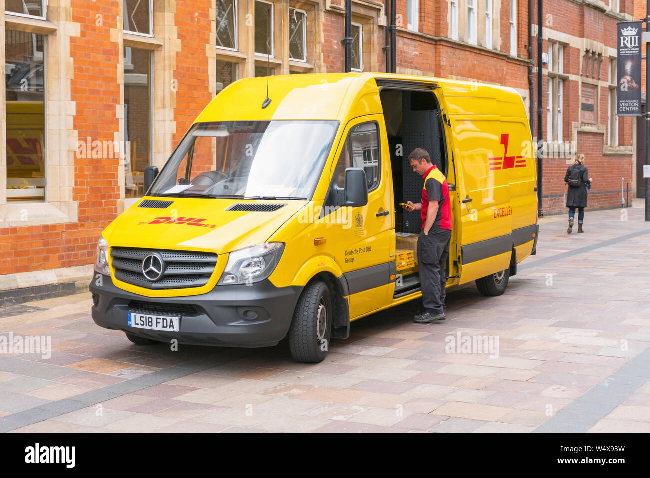 Dhl England High Resolution Stock Photography And Images Alamy