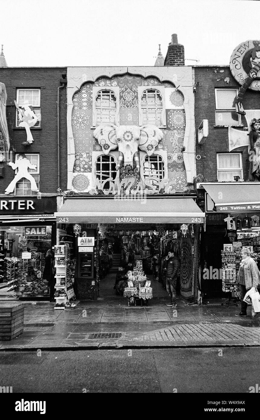 Camden town london Black and White Stock Photos & Images - Alamy