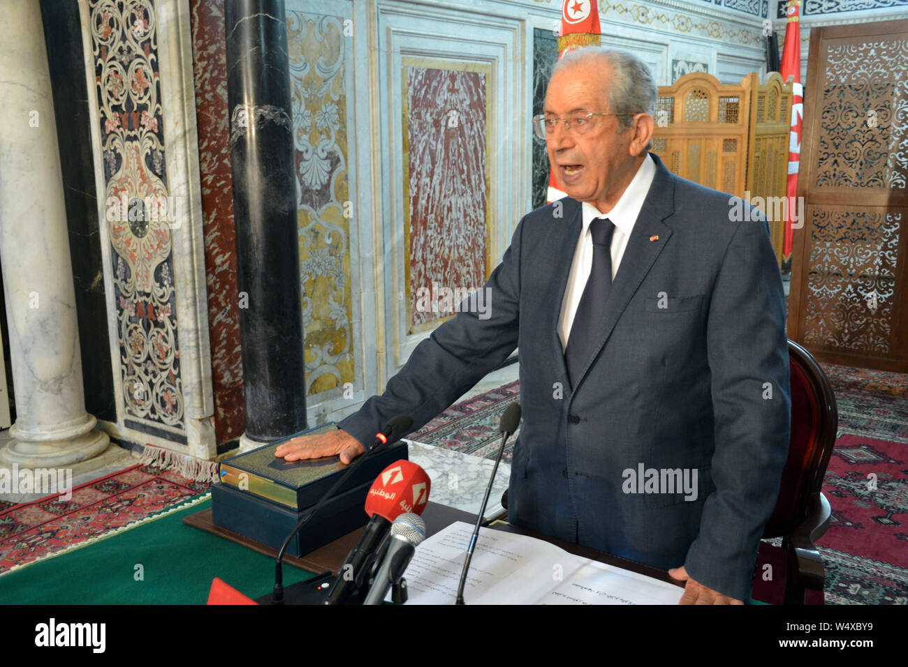 Bardo, Tunis, Tunisia. 25th July 2019. In accordance with the provisions of the constitution, the President of the Assembly of People's Representatives, Mohamed Ennaceur was sworn in the afternoon of this Thursday, July 25, 2019 at the office of the ARP Bardo to assume the responsibilities as president of the Republic of Tunisia. Credit: Chokri Mahjoub/ZUMA Wire/Alamy Live News Stock Photo