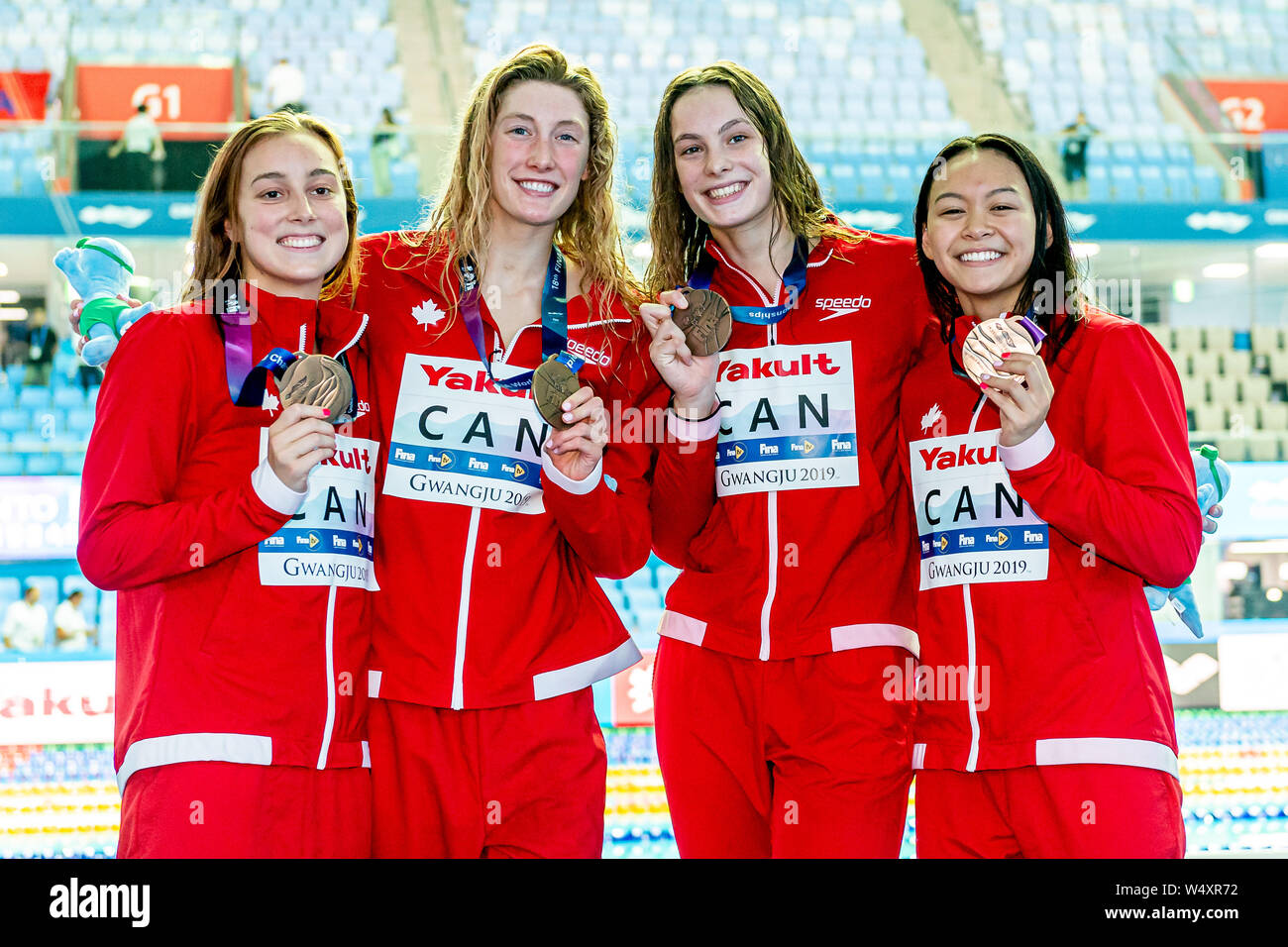 Canada advances to women's 4x200m freestyle relay final at World