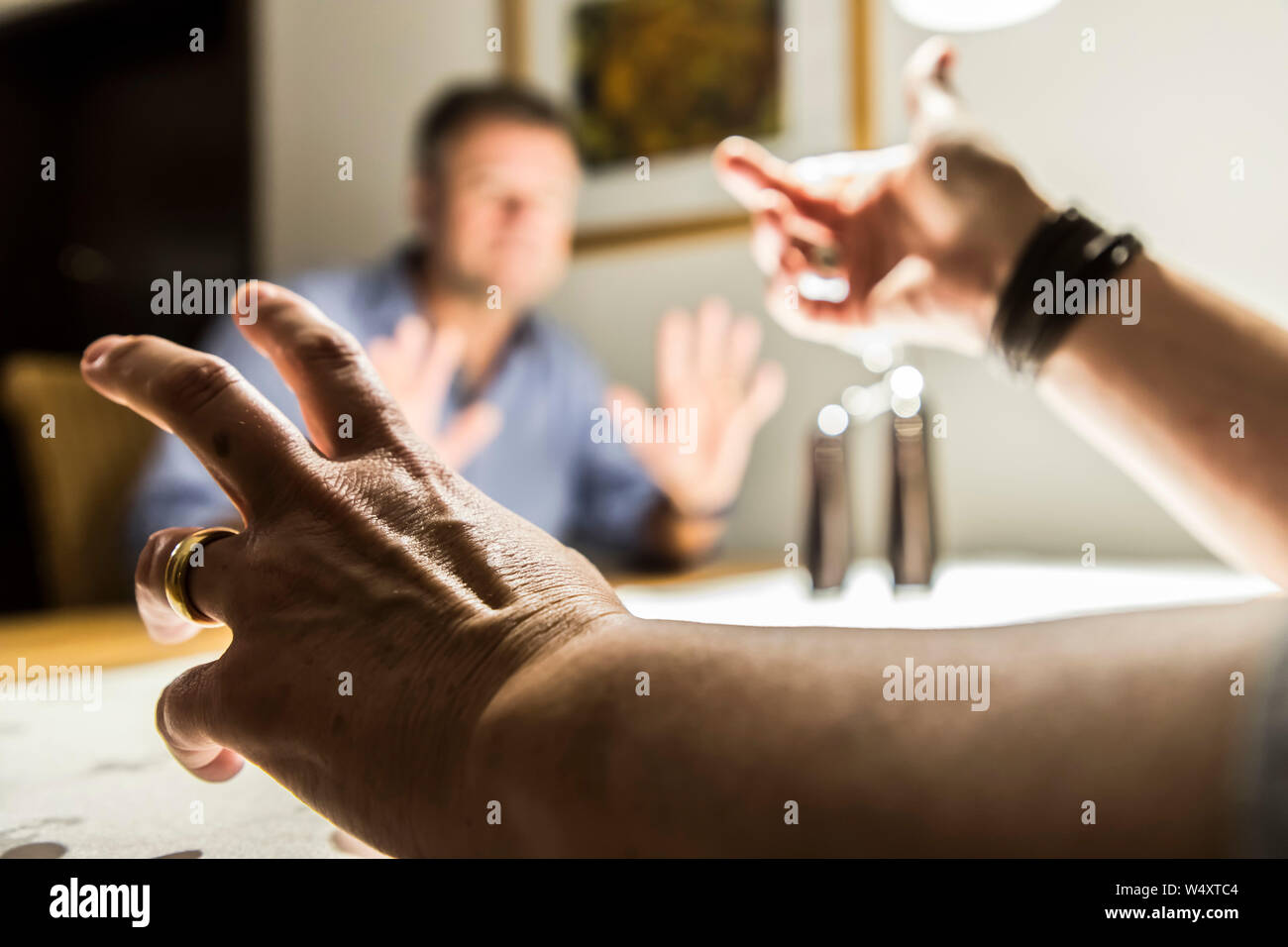 Symbol photo, argument, man and woman argue, discuss controversially, relationship stress, Stock Photo