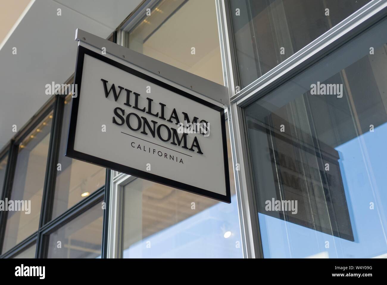 Williams Sonoma Palm Desert