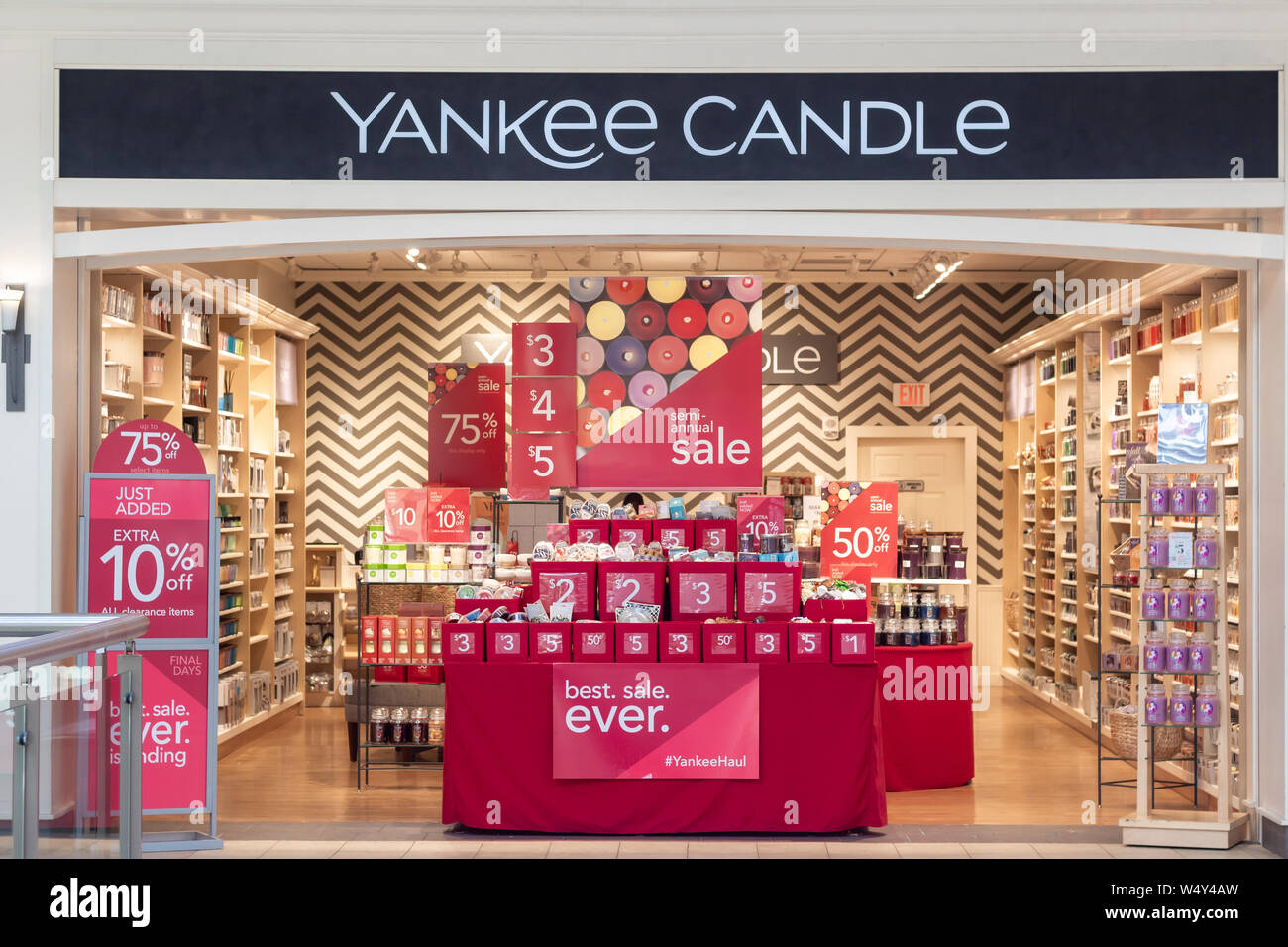 Yankee Candle store front. Jersey City New Jersey USA Stock Photo