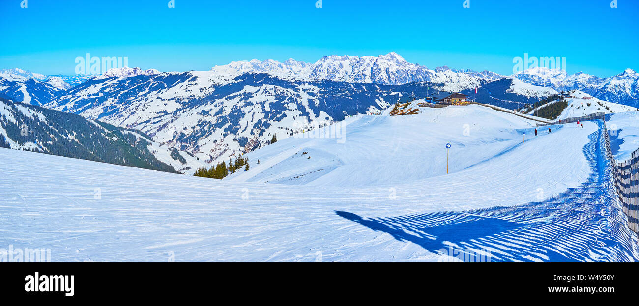 Panorama of Schmittenhohe mount with wide ski pistes, stretching along  the gentle slope, Zell am See, Austria Stock Photo