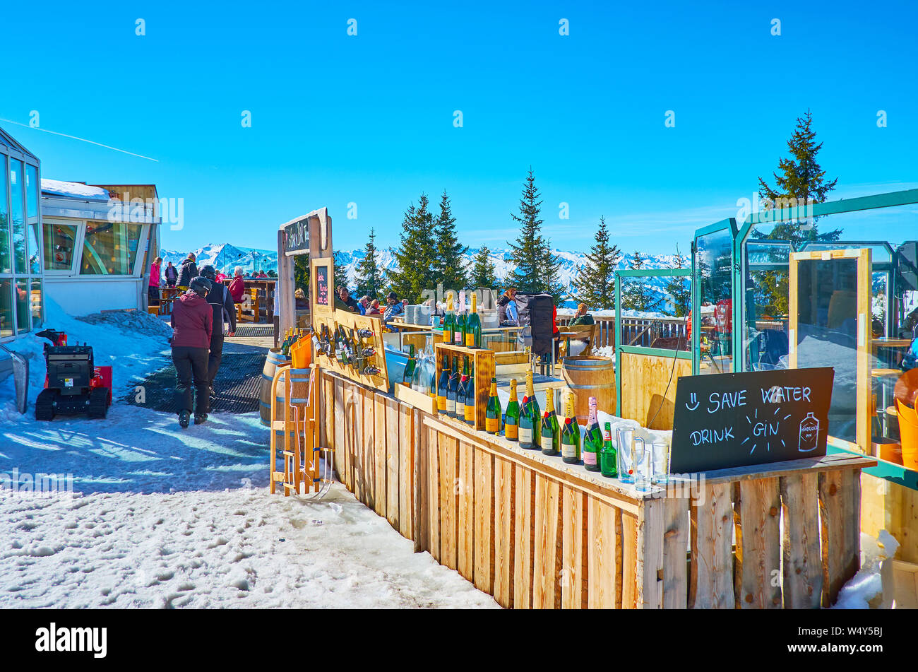 ZELL AM SEE, AUSTRIA - FEBRUARY 28, 2019: The entrance to the popular bar and restaurant, located on the top of Schmittenhohe mount, on February 28 in Stock Photo