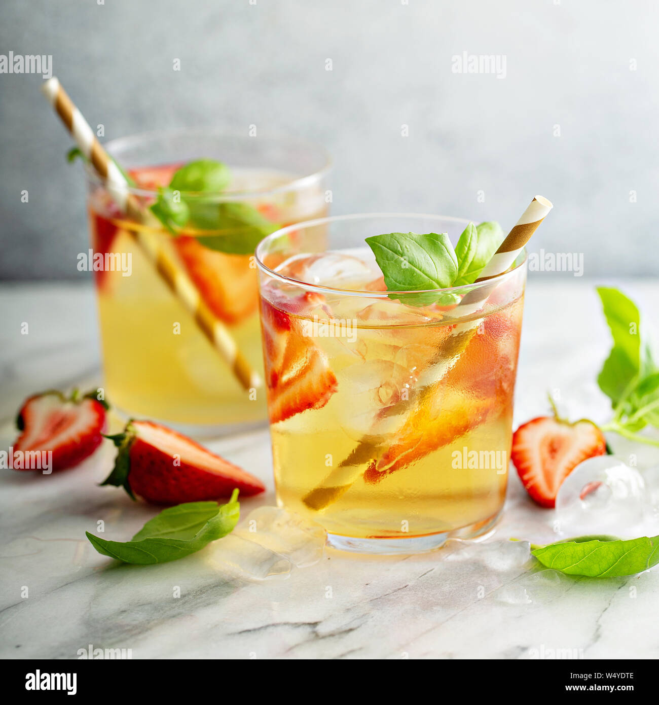 Glass of iced tea spring hi-res stock photography and images - Alamy