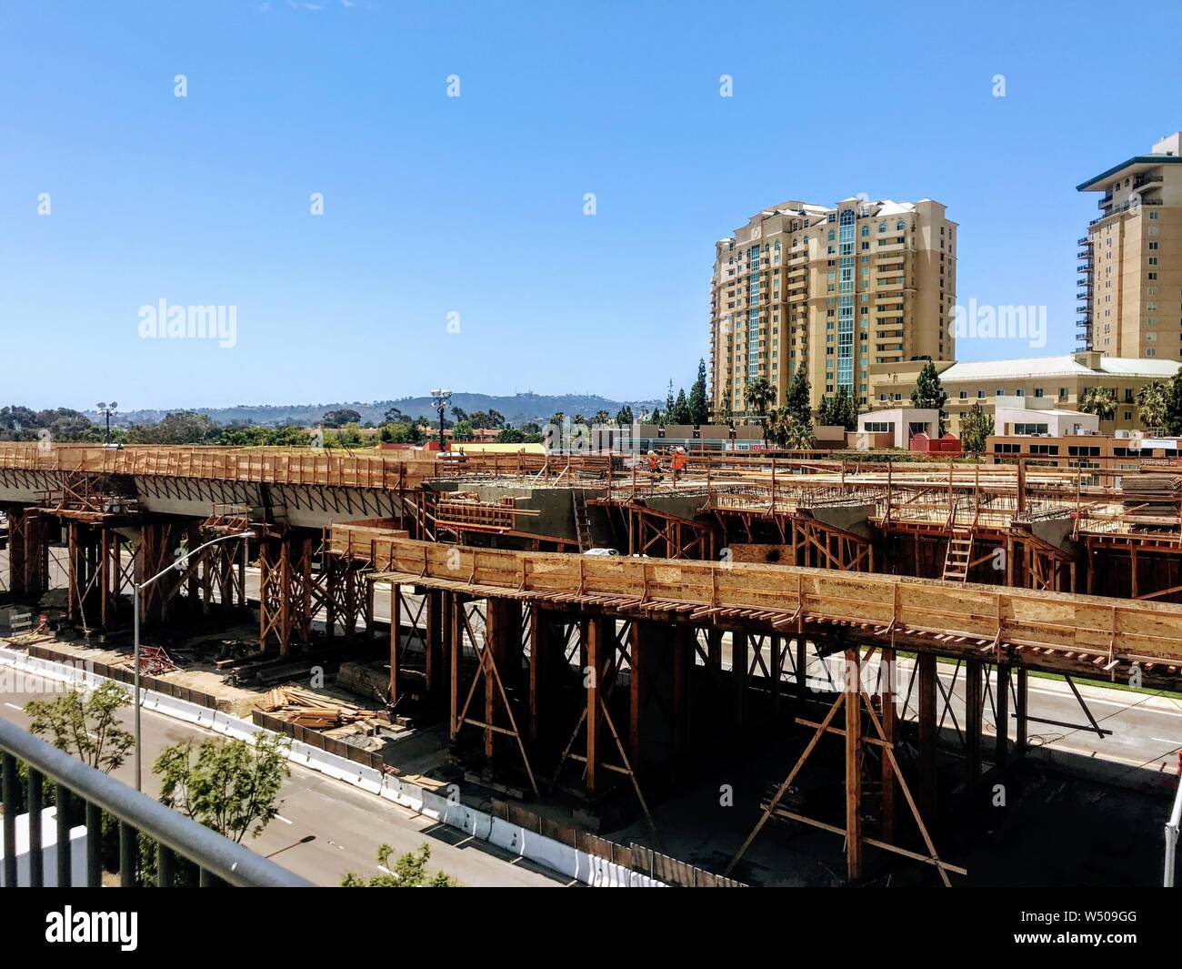 Trolley Extensions Construction of the Trolley Extension at UTC Stock Photo - Alamy