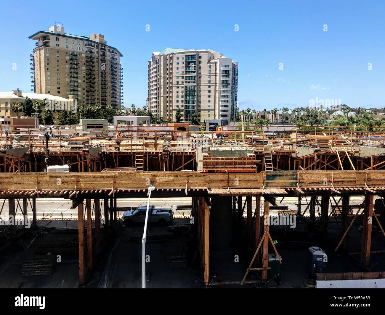Trolley Extensions Construction of the Trolley Extension at UTC Stock Photo - Alamy