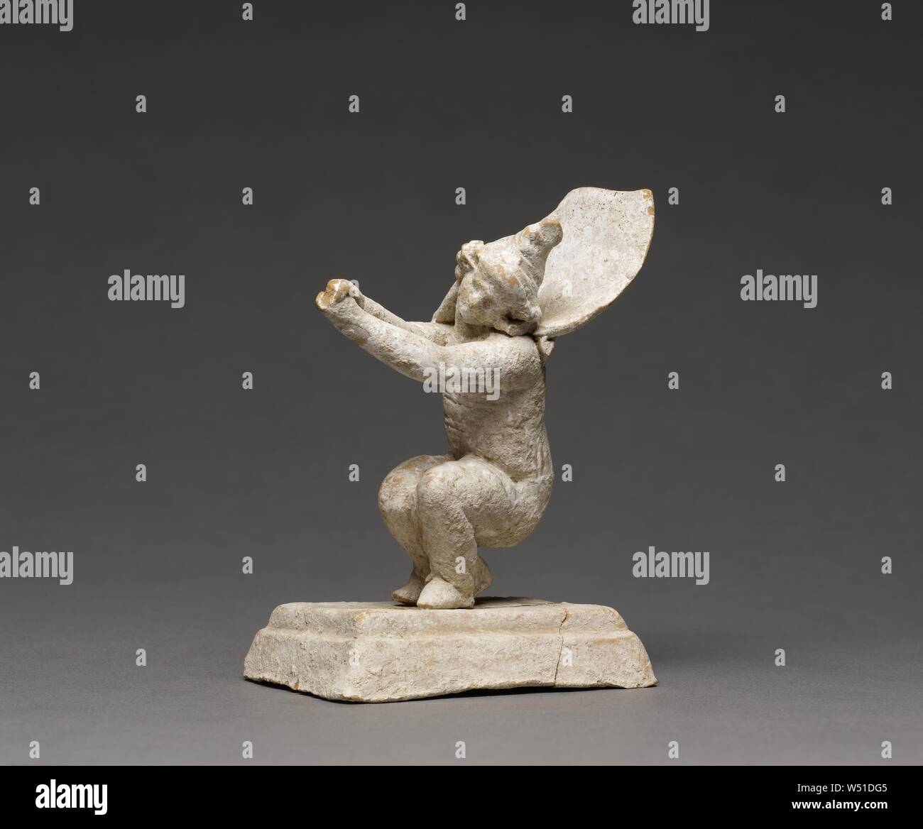 Statuette terracotta hi-res stock photography and images - Page 22 - Alamy
