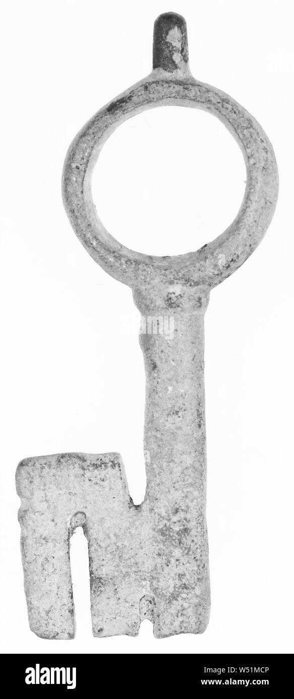 Key Unknown Pompeii Italy 1st Century A D Bronze 7 5 Cm 2 15 16 key-unknown-pompeii-italy-1st-century-a-d-bronze-7-5-cm-2-15-16