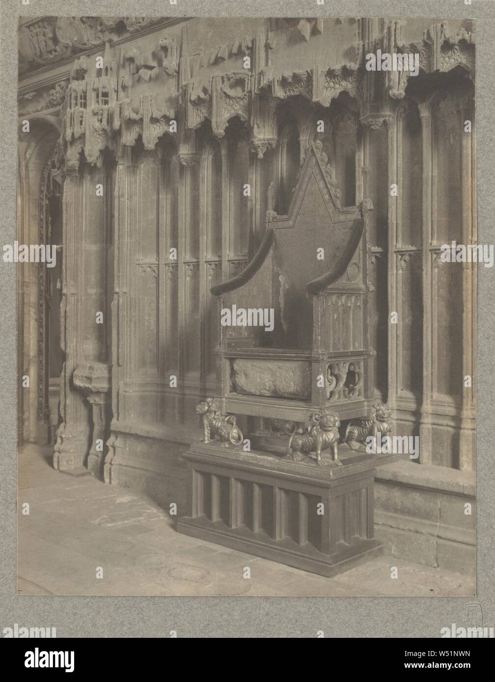 Westminster Abbey, Confessor's Chapel: Coronation Chair with Stone of Scone, Frederick H. Evans (British, 1853 - 1943), 1911, Platinum print, 24.4 x 19.4 cm (9 5/8 x 7 5/8 in Stock Photo