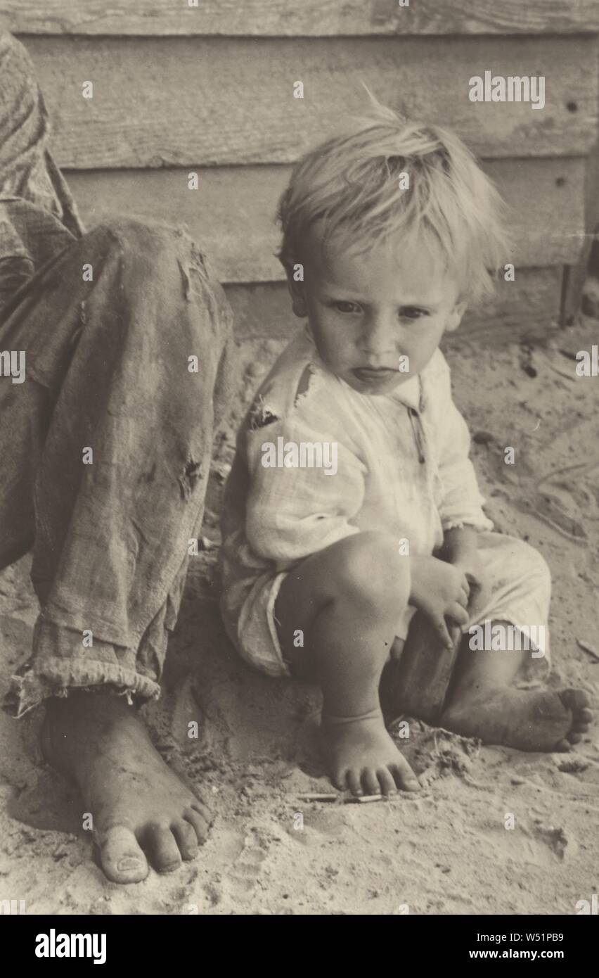 Farmer's Child, Alabama / Othel Lee (Squeakie) Burroughs, Hale County, Alabama, Walker Evans (American, 1903 - 1975), 1936, Gelatin silver print, 19.5 x 12.9 cm (7 11/16 x 5 1/16 in Stock Photo