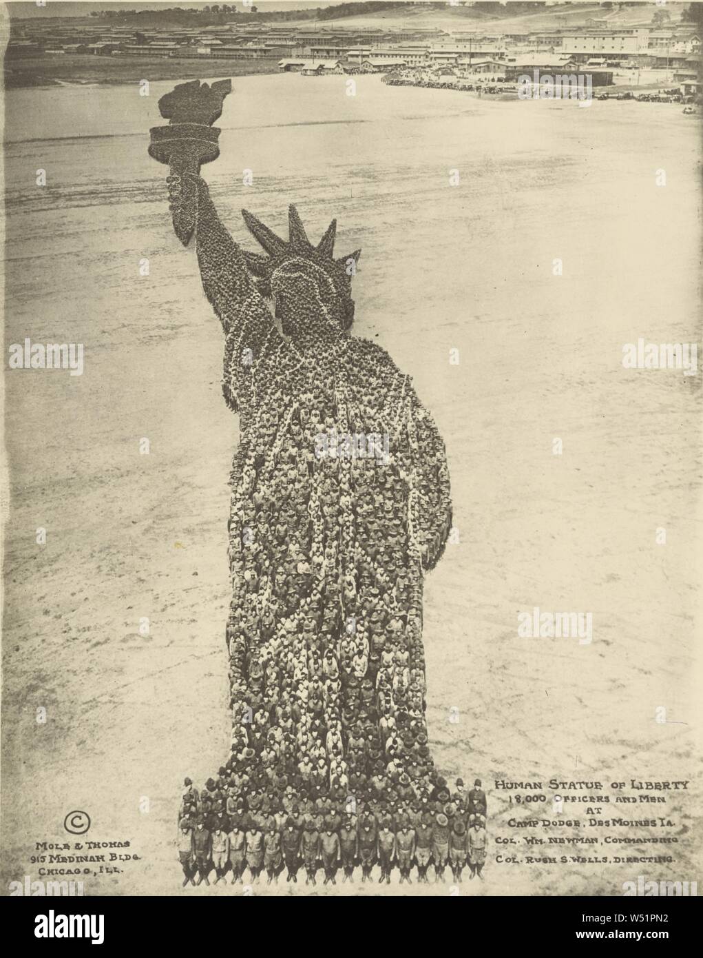 Human Statue of Liberty. 18,000 Officers and Men at Camp Dodge, Des Moines, Ia. Col. Wm. Newman Commanding. Col. Rush S. Wells, Directing., Mole & Thomas (American, active about 1910 - 1919), Chicago, Illinois, United States, about 1918, Gelatin silver print, 34.3 × 27.1 cm (13 1/2 × 10 11/16 in Stock Photo