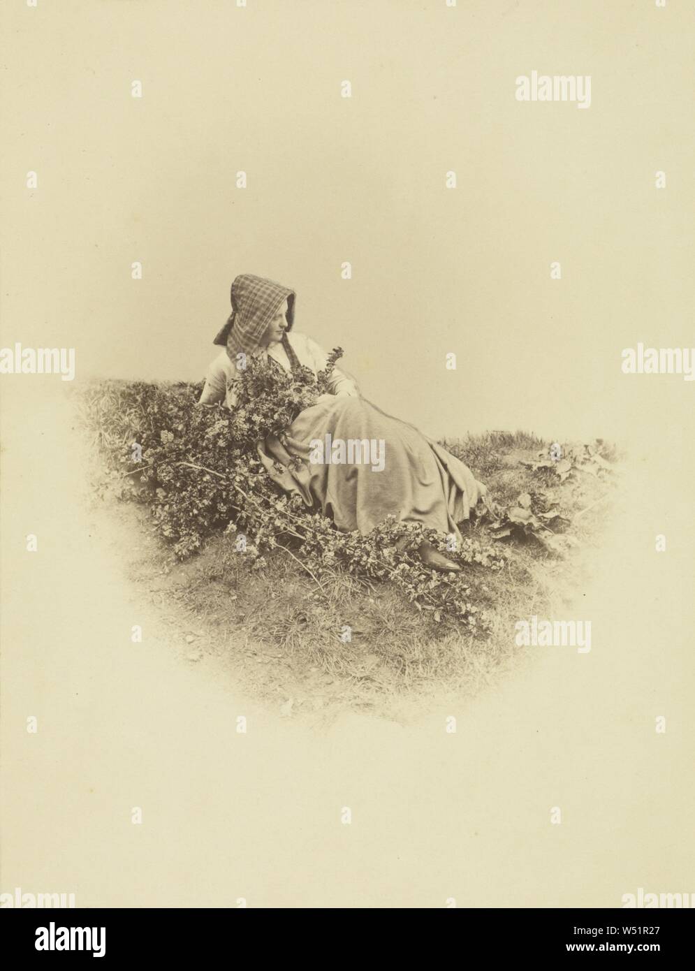 The May Gatherer, Henry Peach Robinson (British, 1830 - 1901), 1862, Albumen silver print, 20.2 x 15.6 cm (7 15/16 x 6 1/8 in Stock Photo