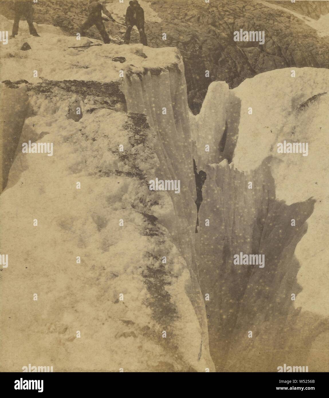 Oberland Bernois. Sauvetage du guide Jean-Michel, tombe dans une crevasse du glacier inferieur de Grindelwald, le 16 Sept...1863, Adolphe Braun (French, 1812 - 1877), September 16, 1863, Albumen silver print Stock Photo