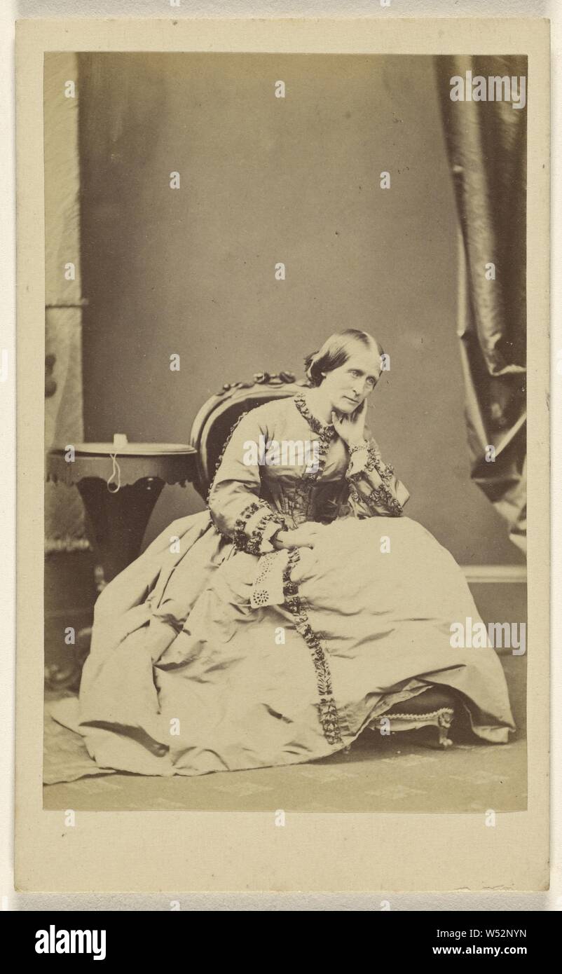 Miss Fitch, The Portraiture Photographic Company, 1864–1867, Albumen silver print Stock Photo