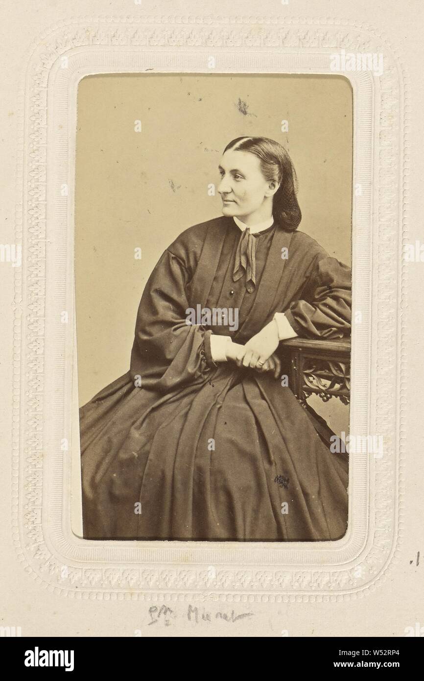 Baronesse de Saulcy, Leon Crémière & Cie., about 1862, Albumen silver print Stock Photo