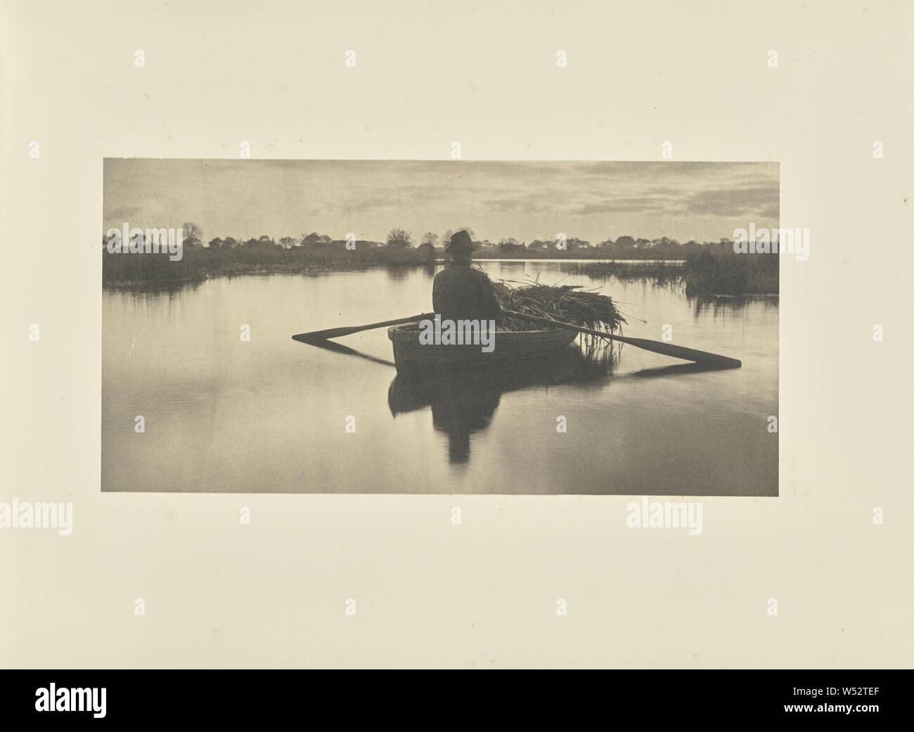 Rowing Home the Schoof-Stuff, Peter Henry Emerson (British, born Cuba, 1856 - 1936), London, England, 1886, Platinum print, 13.8 × 27.9 cm (5 7/16 × 11 in Stock Photo