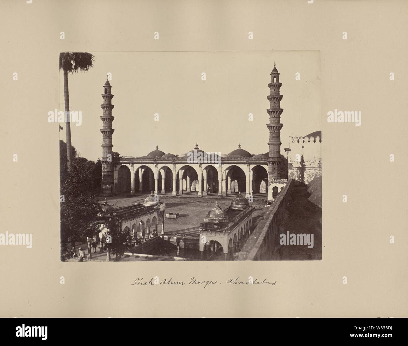 Shah Alum Morque Ahmedabad, Unknown, India, 1886 - 1889, Albumen silver print, 19.5 x 24.3 cm (7 11/16 x 9 9/16 in Stock Photo