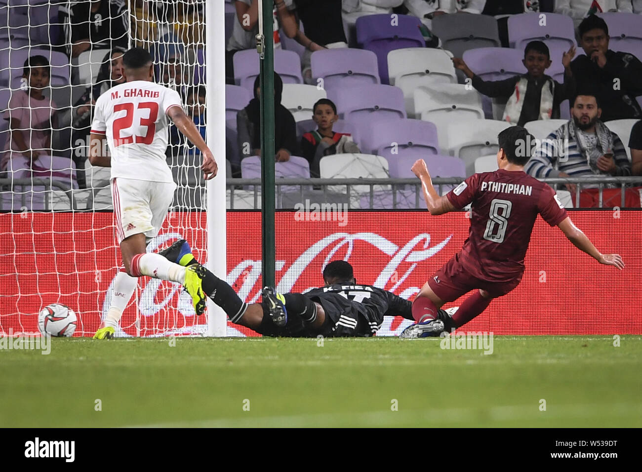 Shots For Thailand >> Thitiphan Puangchan Right Of Thailand National Football Shots For Thailand >> Thitiphan Puangchan Right Of Thailand National Football