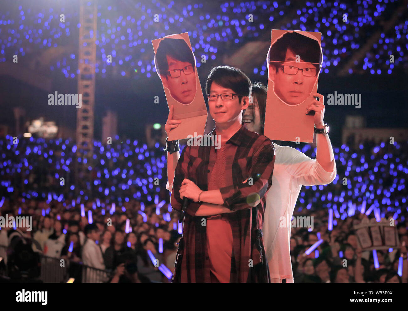 **TAIWAN OUT**Guan You (Liu Yen-ming) of Taiwanese rock band Mayday