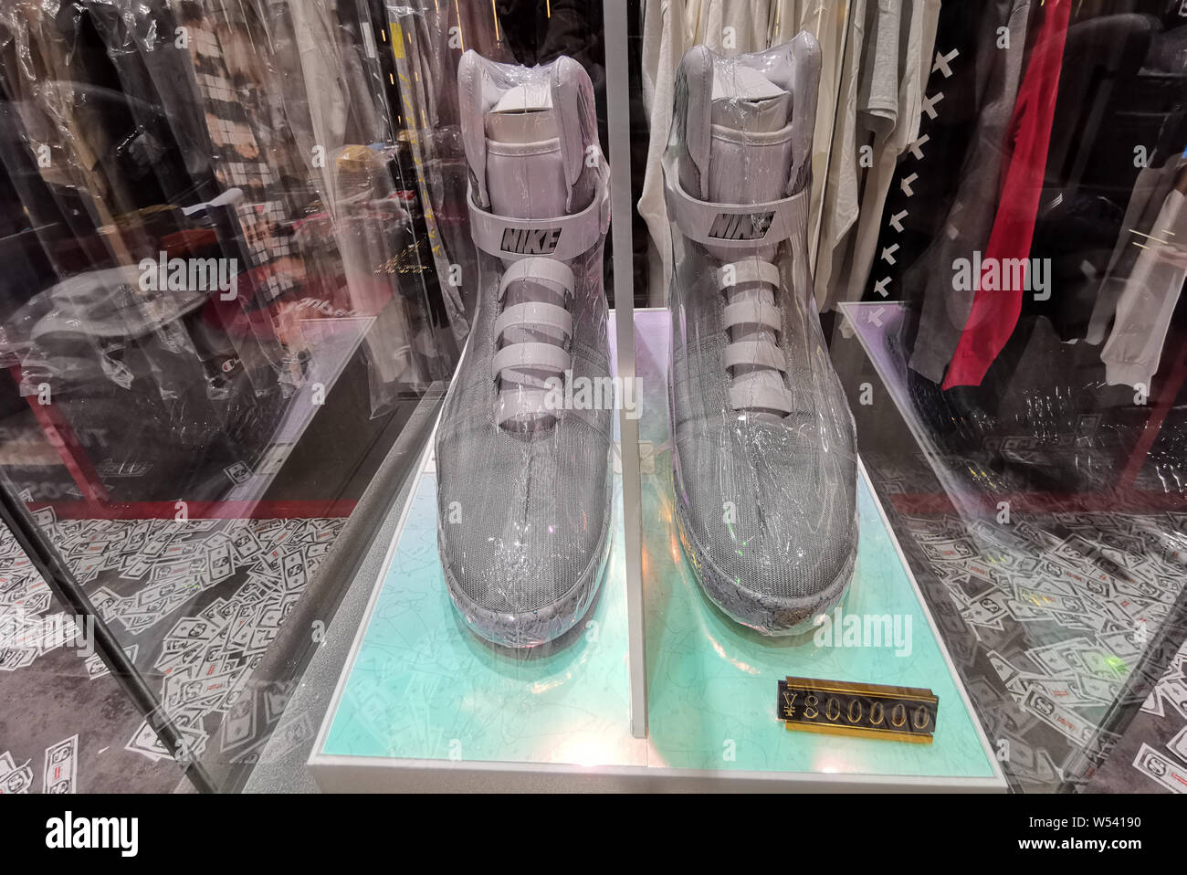 A pair of Nike's edition self-lacing "Back to the Future" shoes is displayed a in Wuhan city, central China's Hubei province, 13 Janu Stock - Alamy