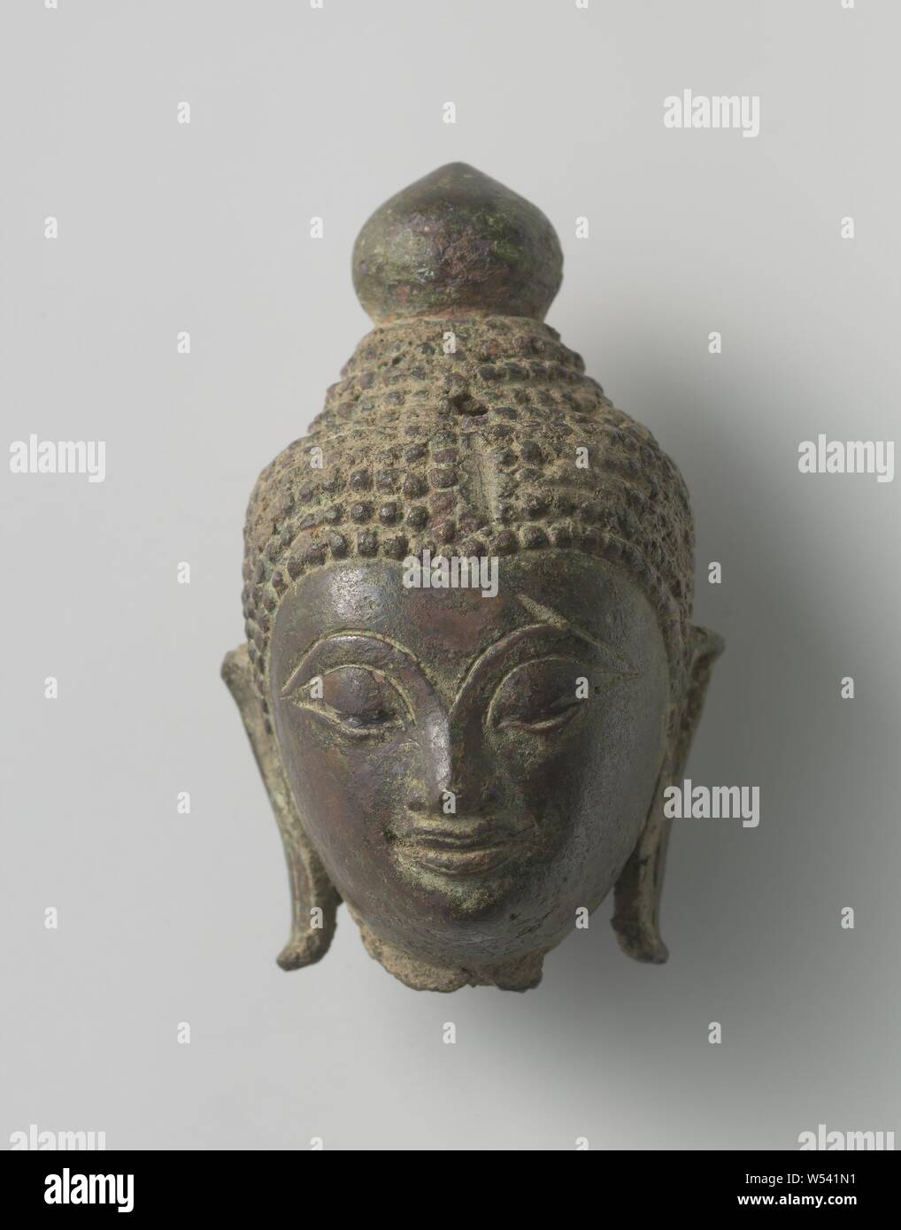 Fragment Of A Buddha Statue Buddha Head With Curls And An Elevation In The Shape Of The Jewel Anonymous Thailand 1500 1700 Bronze Metal H 5 8 Cm W 3 4 Cm D 3 5 Cm Stock Photo Alamy