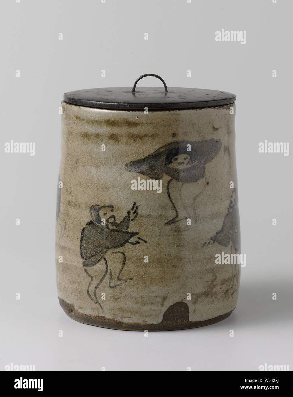 Painted stoneware hi-res stock photography and images - Page 20 - Alamy