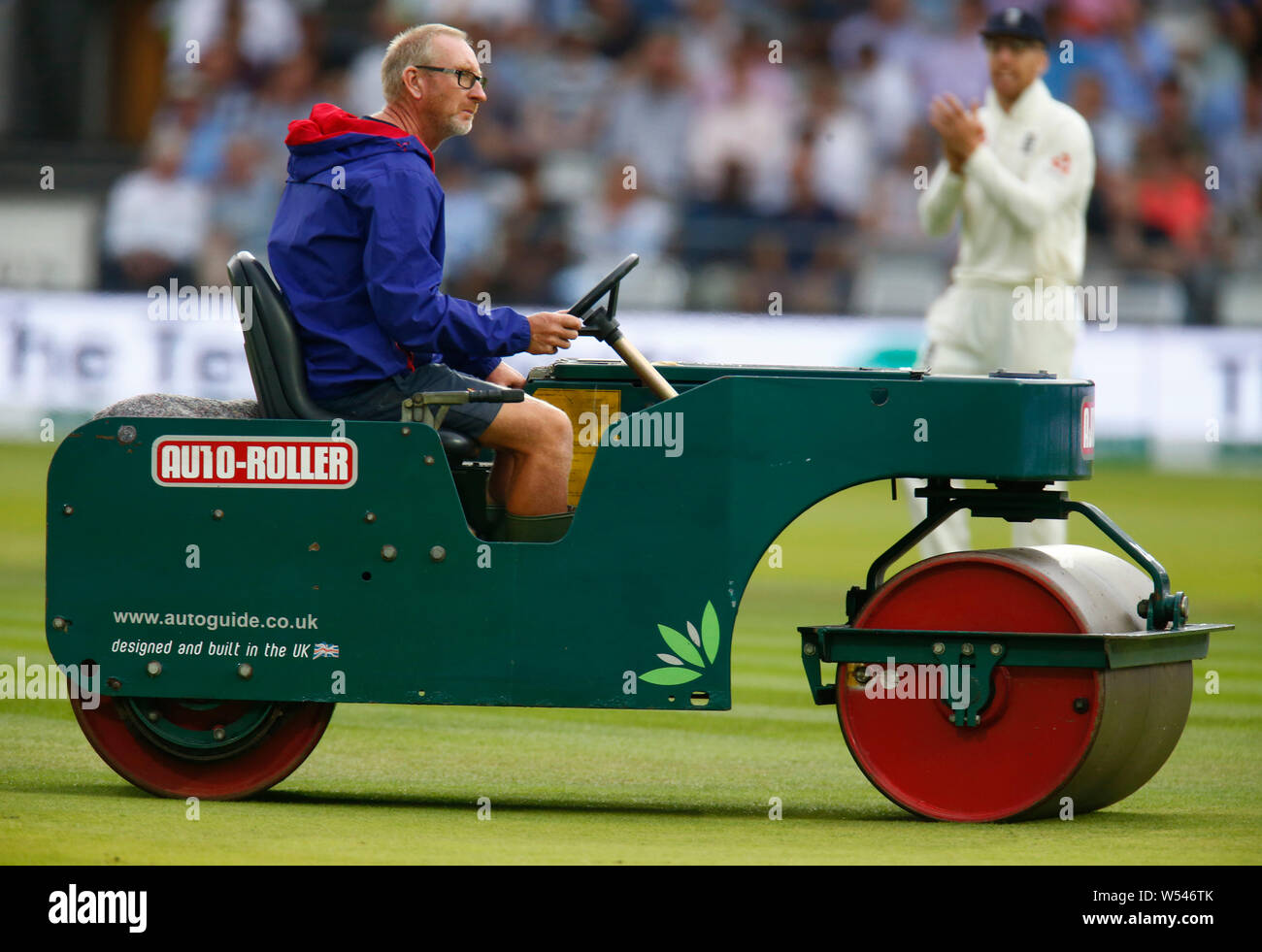 London, UK. 26th July, 2019. LONDON, ENGLAND. JULY 26: Roller during International Test Match Series Day 3 between England and Ireland at the Lord's Cricket Ground on July 26, 2019 in London, England. Credit: Action Foto Sport/Alamy Live News Stock Photo