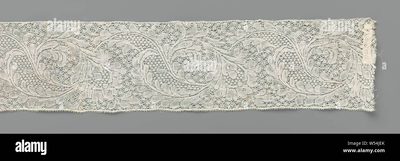 Large Non Continuous Antique Bobbin Lace Large Non Continuous Antique Bobbin Lace