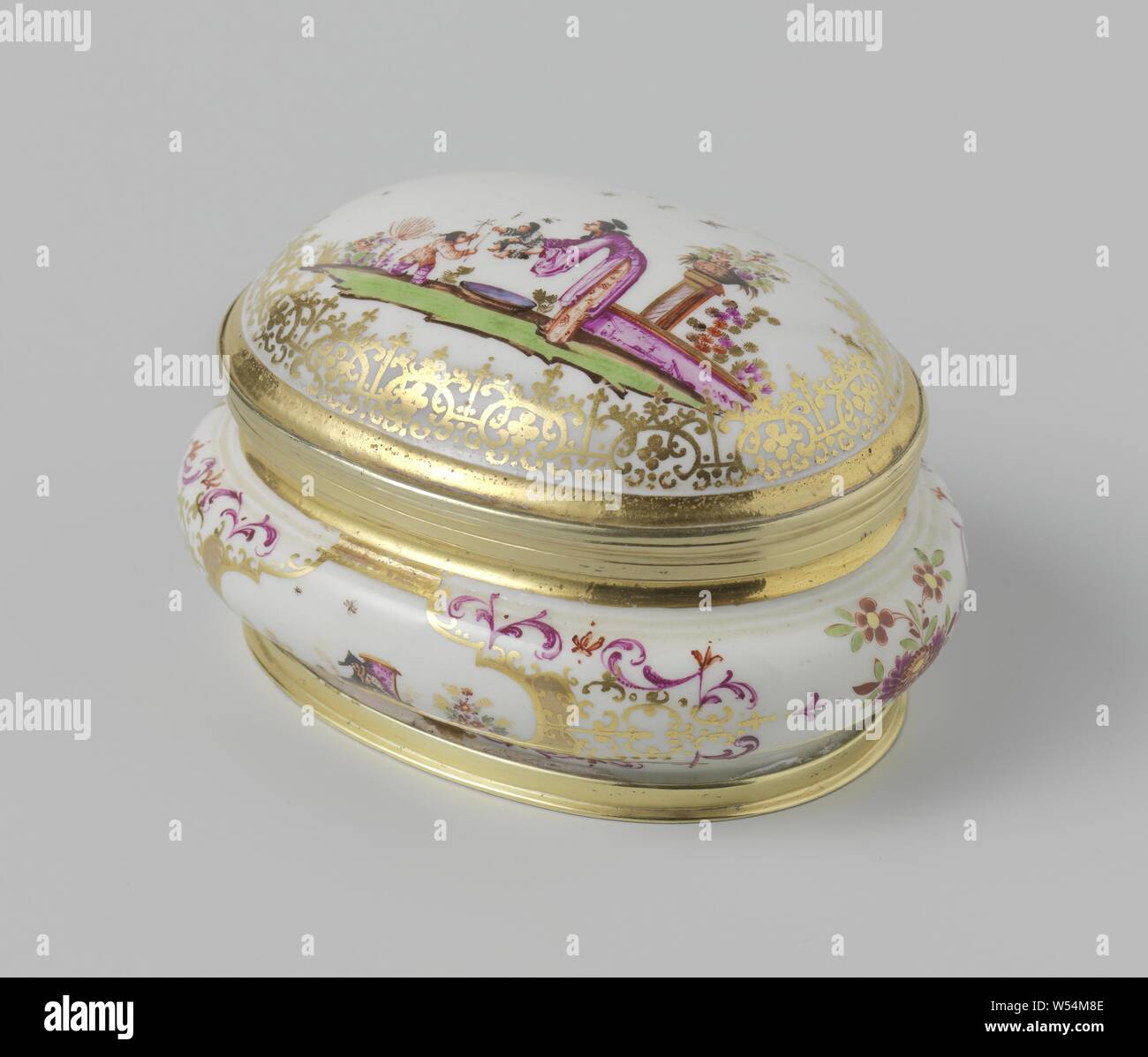 Tea Service Box High Resolution Stock Photography And Images Alamy Tea Service Box High Resolution Stock Photography And Images Alamy